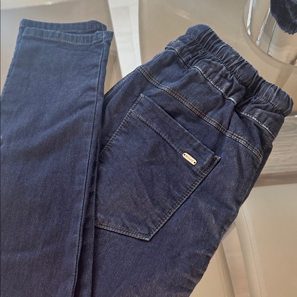 Bevy Flog Woman’s Blue Jeans Size 28 - Picture 4 of 4